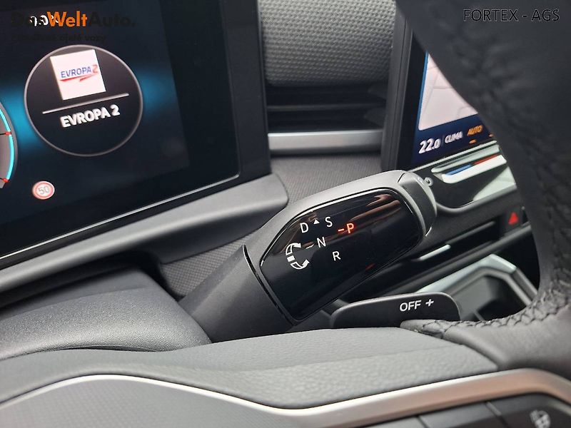 Volkswagen T-Roc (2026) Life 1.5 eTSI,DSG,85kW,Nový mo - fotka 18 z 30