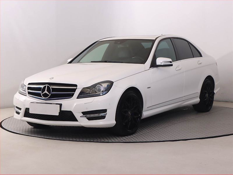 Mercedes-Benz Třídy C (2013) C 350 CDI, Automat, Kůže, Navi - fotka 2 z 19