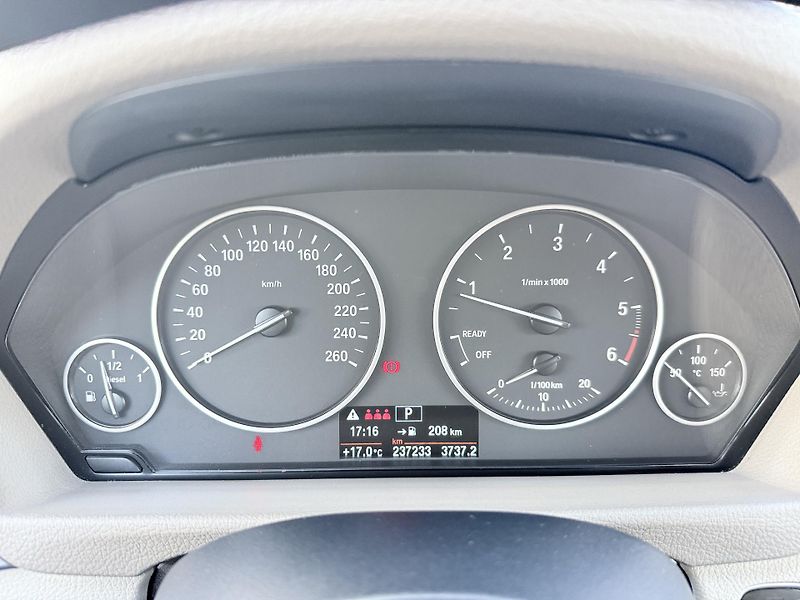 BMW Řada 3 320D  - fotka 14 z 37
