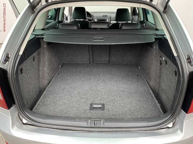 Škoda Octavia (2008) 2.0TDi 4x4, Elegance, xenon - fotka 7 z 18