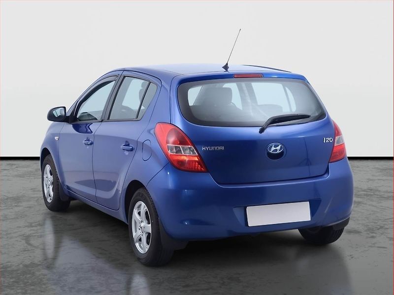 Hyundai i20 (2009) 1.4, Tažné, jezdí výborně - fotka 4 z 14