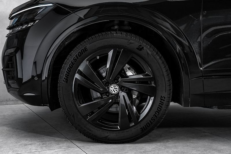 Volkswagen Touareg 210kW Rline Vzduch Masáže HuD - fotka 2 z 24