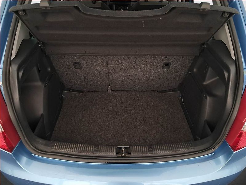 Škoda Fabia (2013) 1.2 12V - fotka 13 z 14