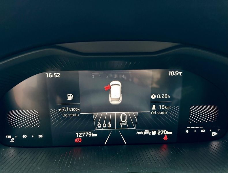 Škoda Kamiq (2024) Škoda Kamiq 1,0tsi 85kw - fotka 5 z 6
