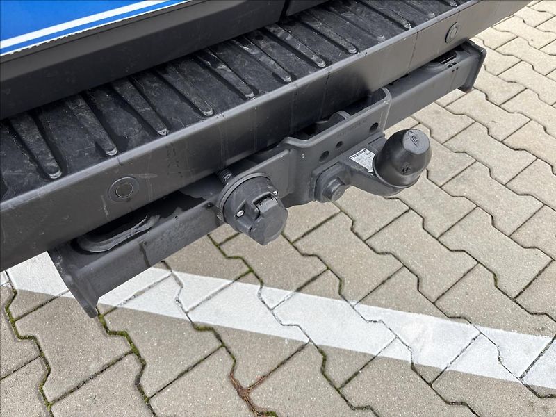 Ford Transit 2,0 EcoBlue 121kW L4 DPH - fotka 15 z 43