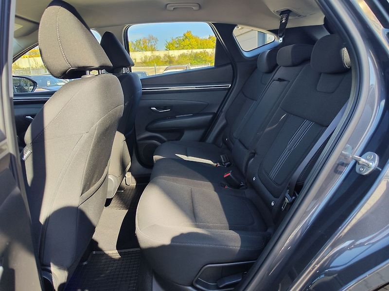 Hyundai Tucson 1.6 T-GDI/110kW Comfort - fotka 11 z 31