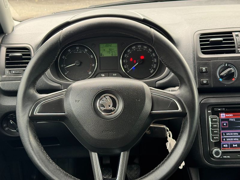 Škoda Fabia (2014) Elegance 1.2 TSI 63kW - fotka 16 z 29