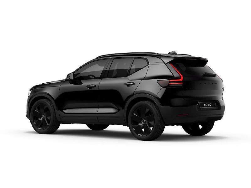 Volvo XC40 PLUS BLACK EDITION B3 FWD 120k - fotka 4 z 13
