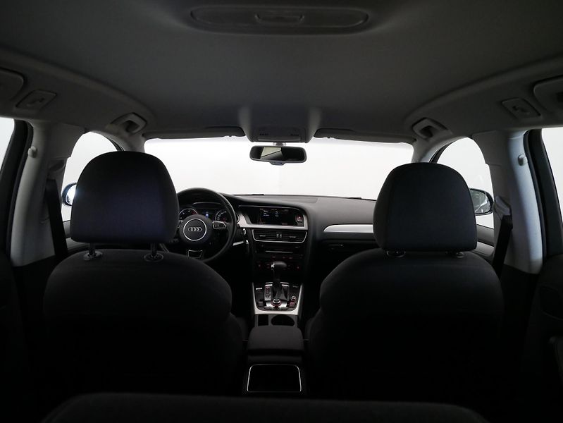 Audi A4 - fotka 24 z 26