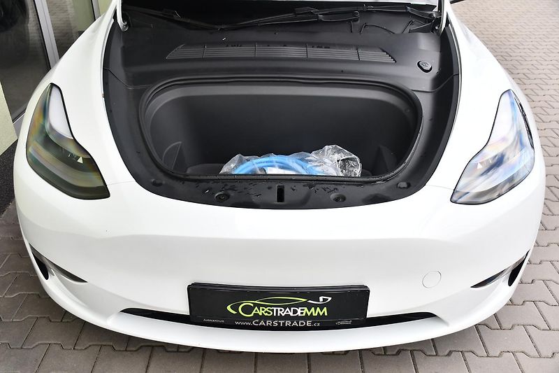 Tesla Model Y LONG RANGE DUAL REZERVACE - fotka 37 z 38