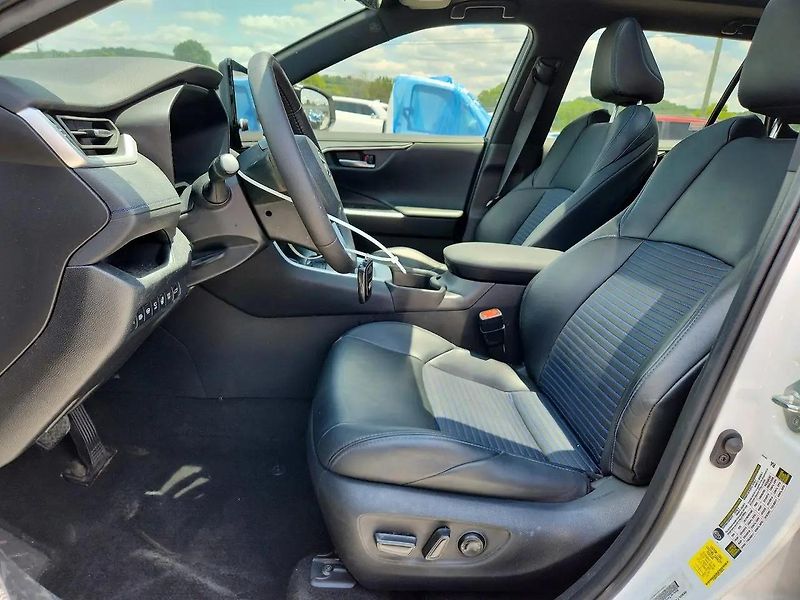 Toyota RAV4 (2024) Auto na cestě - fotka 7 z 13