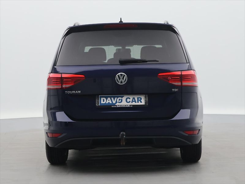 Volkswagen Touran 1,6 TDI 81kW Navi Tažné - fotka 6 z 34