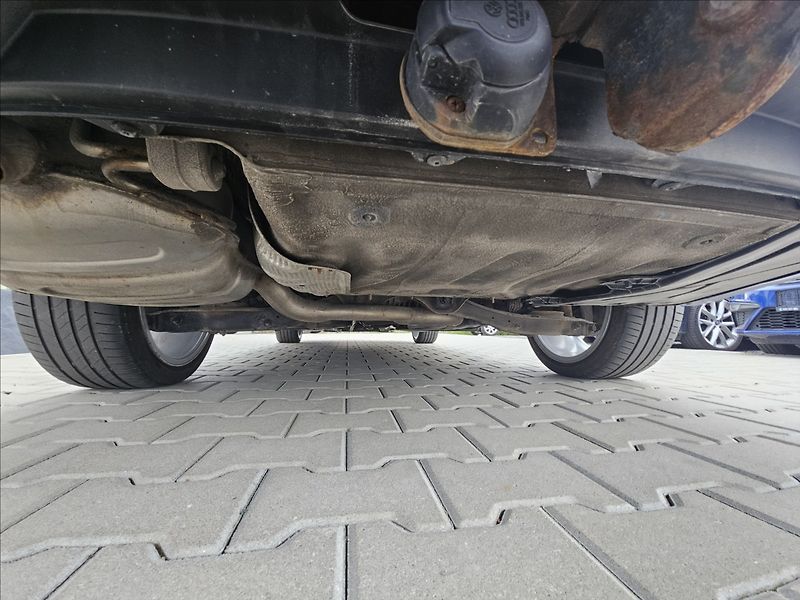 Škoda Octavia III 2,0TDi STYLE EXTRA + - fotka 36 z 50
