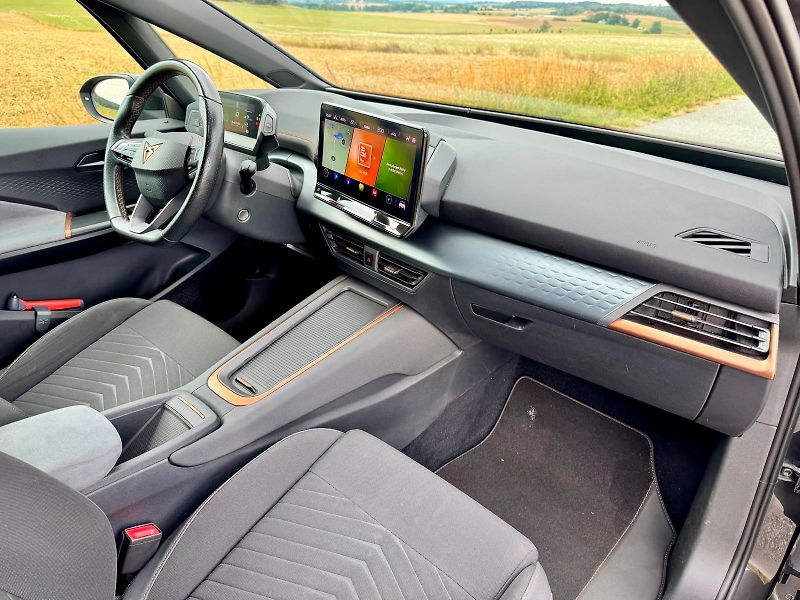 Cupra Born (2021) 58kWh, SOH 91% - fotka 11 z 18