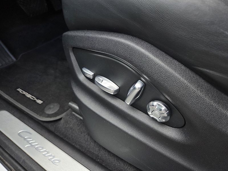 Porsche Cayenne COUPE 250kW ČR 1maj TOPvýbava - fotka 14 z 50