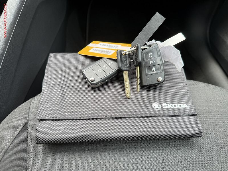 Škoda Octavia (2017) 1.4 G-Tec, ČR, Style - fotka 19 z 19