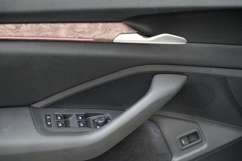 Škoda Superb - fotka 12 z 30