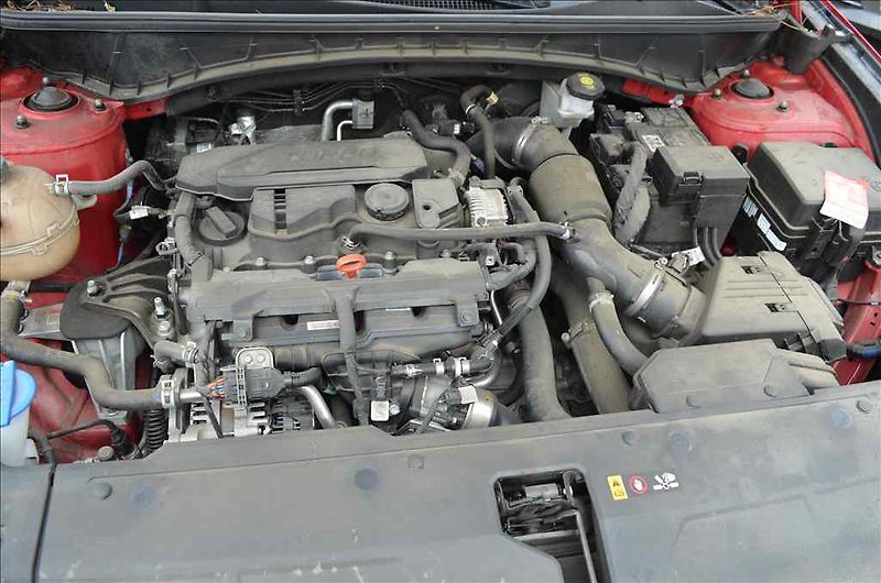 Hyundai Tucson (2023) 1,6 T-GDI HTRAC - fotka 9 z 19