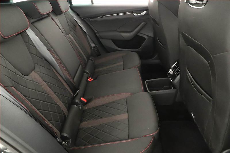 Škoda Octavia (2025) RS 2.0 TSI, RS 2.0TSI 195KW - fotka 7 z 17