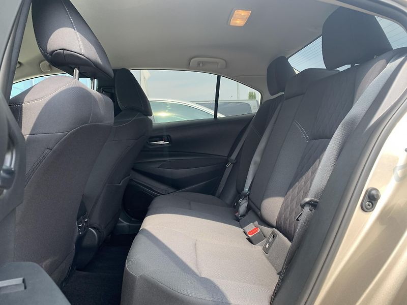 Toyota Corolla SD COMFORT STYLE TECH 1.5 VVTi - fotka 6 z 28