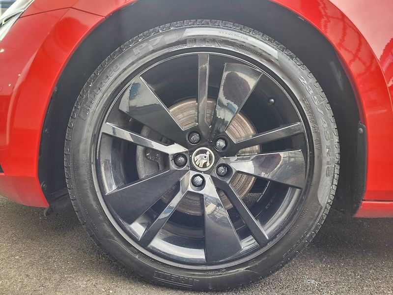 Škoda Superb 2.0 TDI DSG7 140kW Sportline 4 - fotka 61 z 62