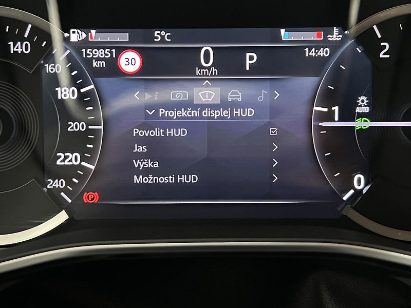 Jaguar F-Pace D200 S AWD AUT REZERVACE - fotka 27 z 42