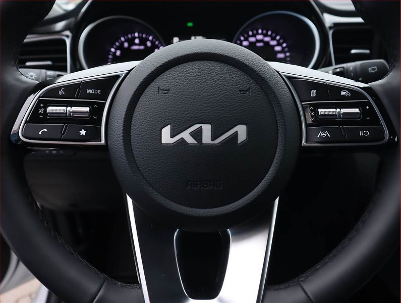 Kia Ceed (2025) 1.5 T-GDI - fotka 22 z 24