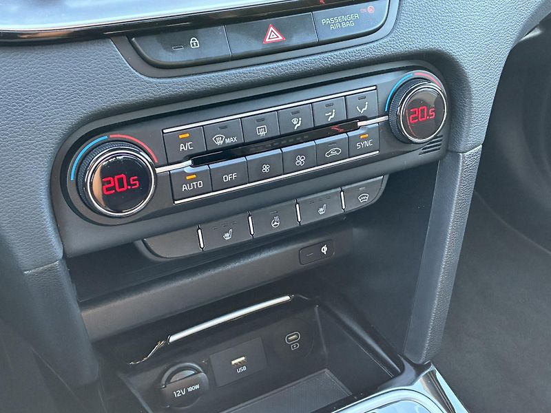 Kia ProCeed 1.6 T-GDI 150kW 7DCT GT - fotka 20 z 22