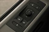 Volkswagen Transporter (2021) 2.0 TDI, Bus, 5Míst, ČR, 1Maj - náhled 15