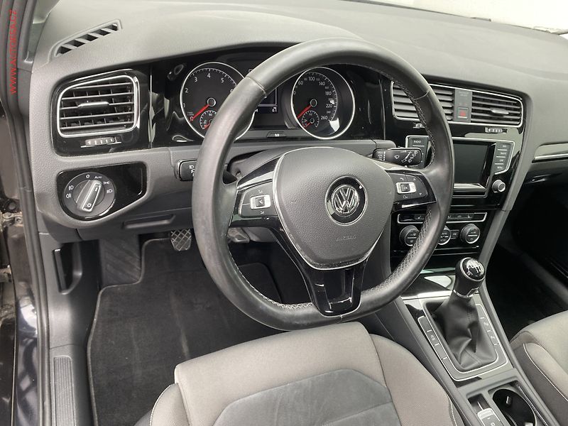 Volkswagen Golf (2014) 1.4 TSi, Highline, bixen - fotka 12 z 18