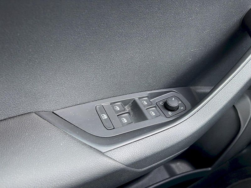 Škoda Karoq (2023) 1.5 TSI 110kW DSG Style Plus - fotka 23 z 32