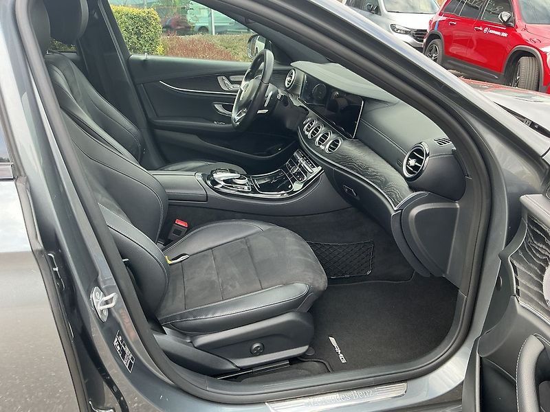 Mercedes-Benz Třídy E 350 d AVANTGARDE 4MATIC - fotka 17 z 25