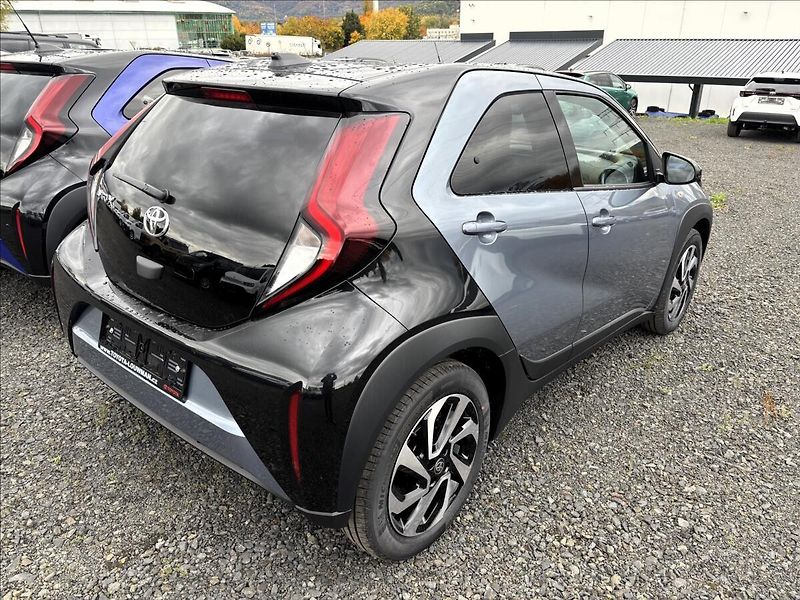 Toyota Aygo 1,0   X Style CVT - fotka 6 z 8