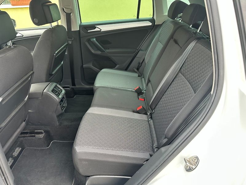 Volkswagen Tiguan 2.0 TDI 110kW/4x4/DSG/Navi - fotka 13 z 47