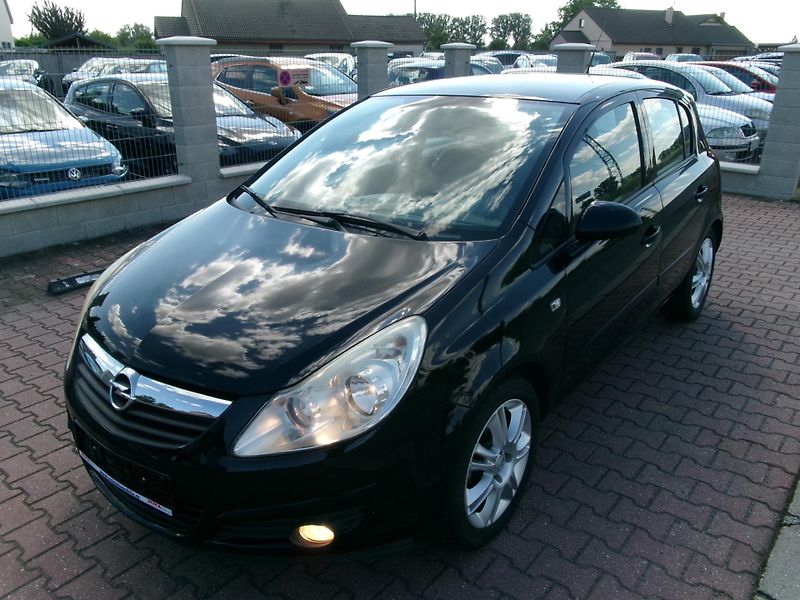 Opel Corsa (2008) 1,2 16V KLIMA ALU - fotka 1 z 25