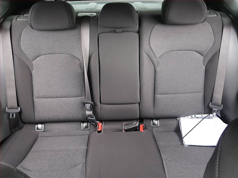 Hyundai i30 (2021) 1.5 T-GDI MHEV, Serv.kniha - fotka 10 z 17