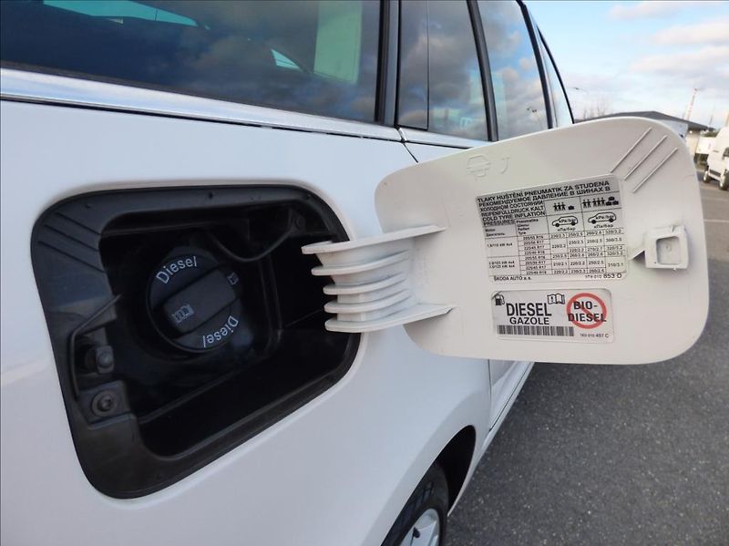 Škoda Superb 2,0 TDI 125kw 4x4  Laurin & Kl - fotka 39 z 54