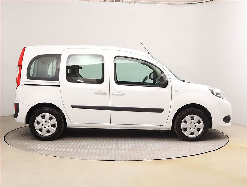 Renault Kangoo (2021) 1.5 dCi, 5Míst, ČR, 1Maj, DPH - fotka 6 z 15