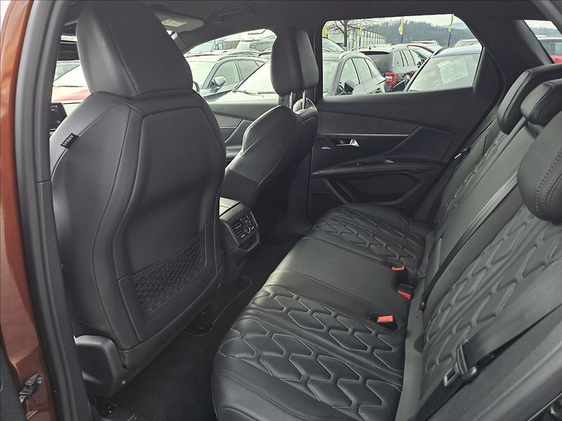 Peugeot 3008 1,6 GT Line  THP 165k EAT6 - fotka 26 z 44