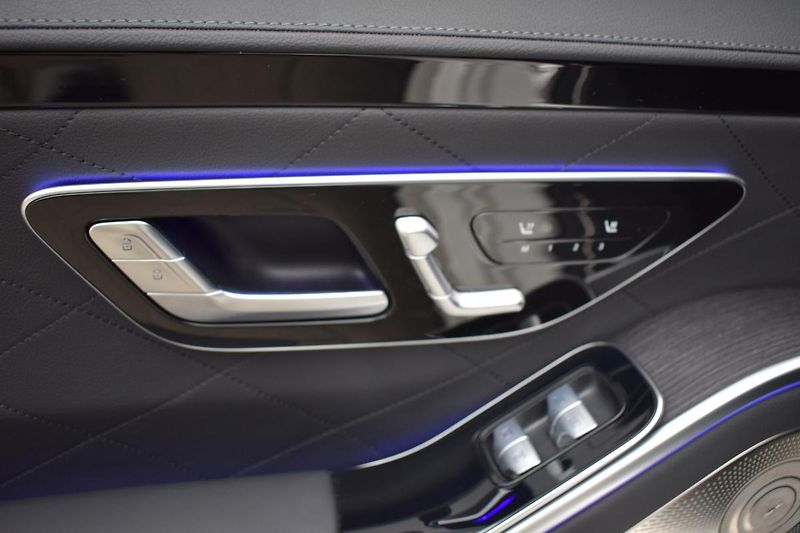 Mercedes-Benz Třídy S (2021) S400d AMG L 4M/360/Masáže/HUD/ - fotka 28 z 48
