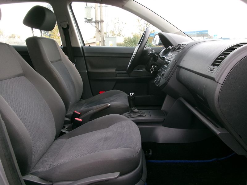 Volkswagen Polo (2007) 1,4TDI KLIMA - fotka 21 z 23