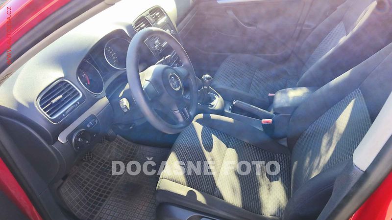 Volkswagen Golf (2011) 1.6 TDi Variant, ČR, servis - fotka 3 z 3