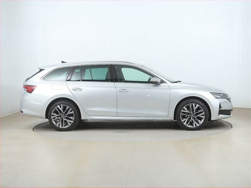 Škoda Octavia (2025) 2.0 TDI, Top Selection - fotka 6 z 22