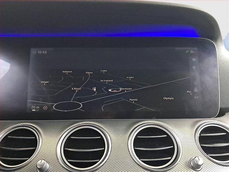 Mercedes-Benz Třídy E (2016) E 220 d, Automat, Navi - fotka 13 z 23