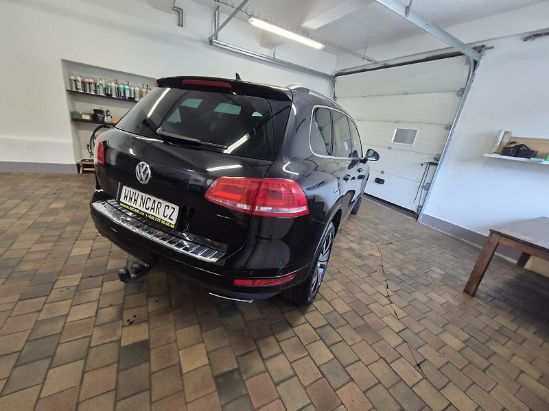 Volkswagen Touareg 3,0TDi 180kw 4x4 DSG 20ALU - fotka 5 z 41