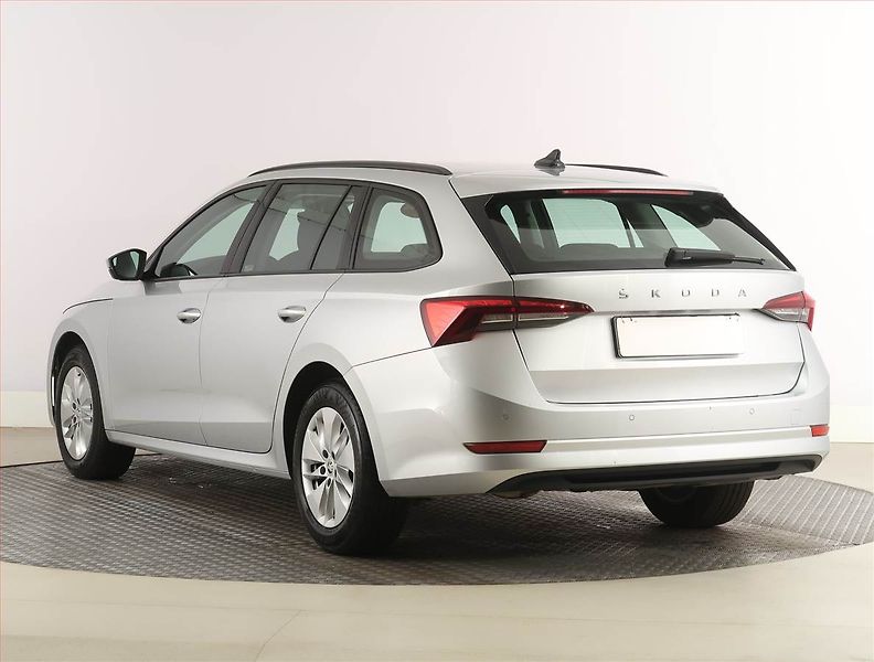 Škoda Octavia (2023) Ambition 2.0 TDI, ČR,1.maj - fotka 4 z 25