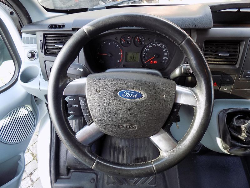 Ford Transit 2,2 TDCI SWB 300 TREND 9 MÍST - fotka 36 z 43