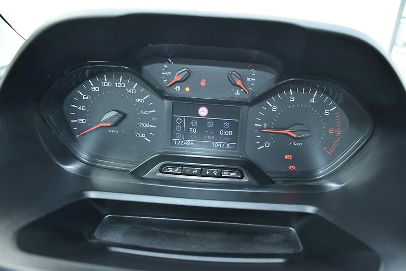 Peugeot Rifter (2022) 1.5 HDI 75kW - fotka 16 z 27