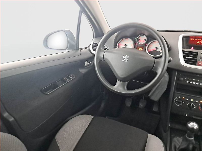 Peugeot 207 (2008) 1.6 HDi, po STK, zamluveno - fotka 7 z 14