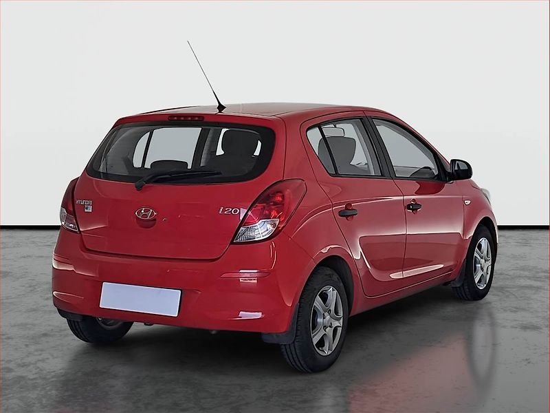 Hyundai i20 (2013) 1.2, Tempomat - fotka 5 z 14